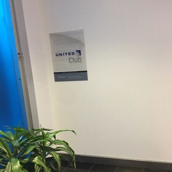 United Club - Terminal A - the entrance to the club - Airport Lounges Near Me - Houston, Texas