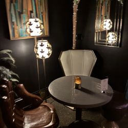 The Dwell Hotel - Lounge area downstairs