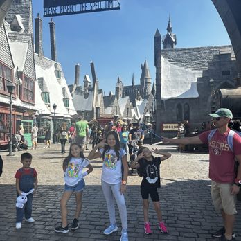 Universal Studios Hollywood - Harry Potter world - Amusement Parks Near Me - Universal City, California