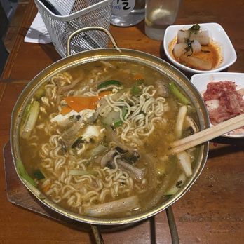 Dan Sung Sa - Korean Spicy Ramen - Korean Near Me - Oakland, California