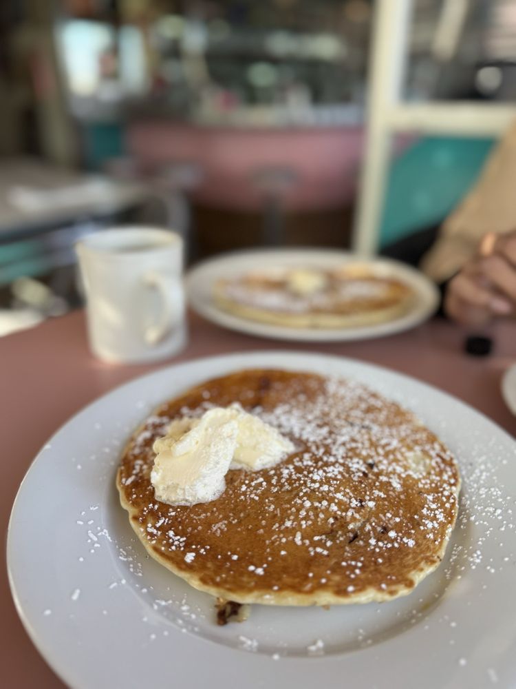 Social spots from Kelly's Diner