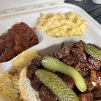 Uncle D’s BBQ - Brisket Sandwich with bake beans and mac & cheese - Barbeque Near Me - Lihue, Hawaii Uncle D’s BBQ - Brisket Sandwich with bake beans and mac & cheese - Barbeque Near Me - Lihue, Hawaii