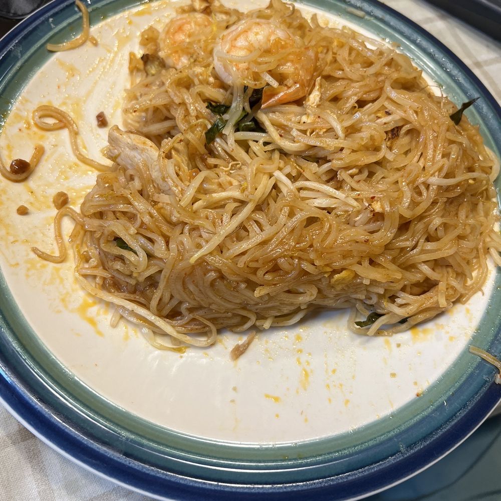 Tom yum pad thai Tom yum pad thai