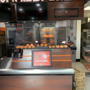 Little Caesars - Pizza Near Me - Honolulu, Hawaii