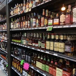 Barrel & Vine - The Bourbon Whiskey Corner