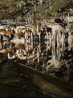 Luray Caverns by null