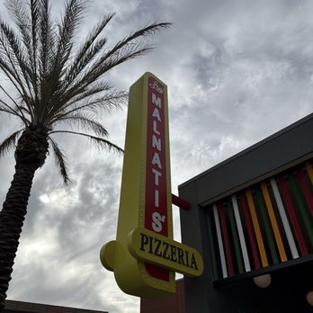 Lou Malnati's Pizzeria - Pizza Near Me - Surprise, Arizona