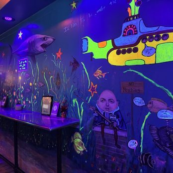 Octopus' Beer Garden - Murals - Beer Gardens Near Me - Mount Clemens, Michigan