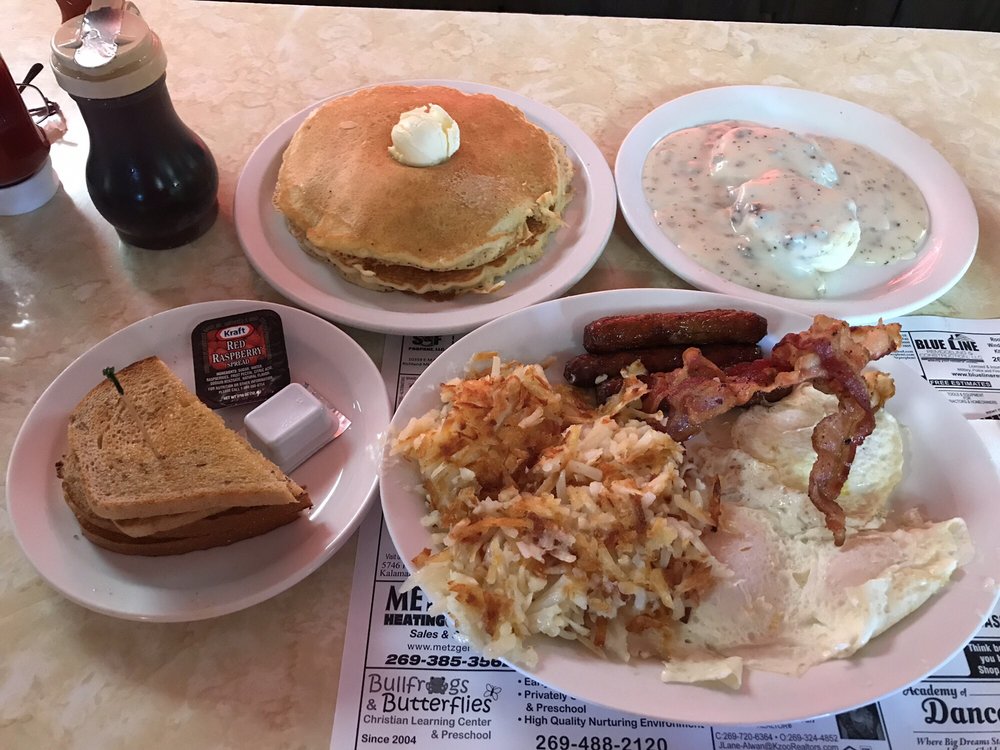 ANTIQUE KITCHEN FAMILY RESTAURANT 40 Photos & 39 Reviews 6215 S