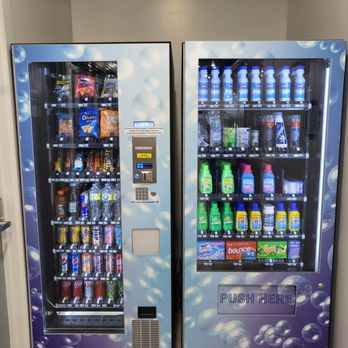Local Spin - Vending area - Laundromat Near Me - Panama City, Florida Local Spin - Vending area - Laundromat Near Me - Panama City, Florida