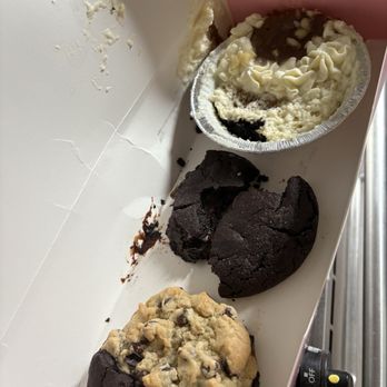 CRUMBL - UPPER WEST SIDE - Updated October 2025 - 136 Photos & 77