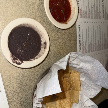 Gloria's Latin Cuisine - Chips and salsa/bean - Mexican Near Me - Austin, Texas