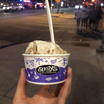 Amy's Ice Creams - Sweet cream ice cream with graham cracker and oatmeal cookie - Ice Cream & Frozen Yogurt Near Me - Austin, Texas Amy's Ice Creams - Sweet cream ice cream with graham cracker and oatmeal cookie - Ice Cream & Frozen Yogurt Near Me - Austin, Texas