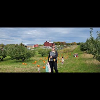 Rose Hill Farm - a man and a little girl flying a kite - Fruits & Veggies Near Me - Red Hook, New York Rose Hill Farm - a man and a little girl flying a kite - Fruits & Veggies Near Me - Red Hook, New York