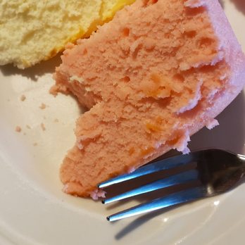 Uncle Tetsu - One slice of original and strawberry - Bakeries Near Me - Santa Clara, California