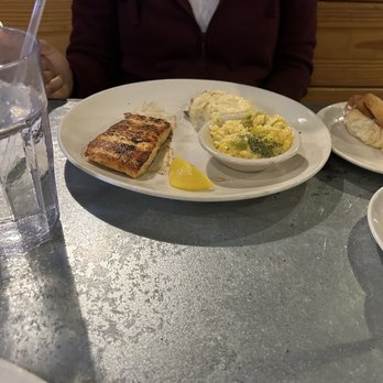 Cotton Patch Cafe - Lemon Herb Salmon - American Near Me - Rockwall, Texas