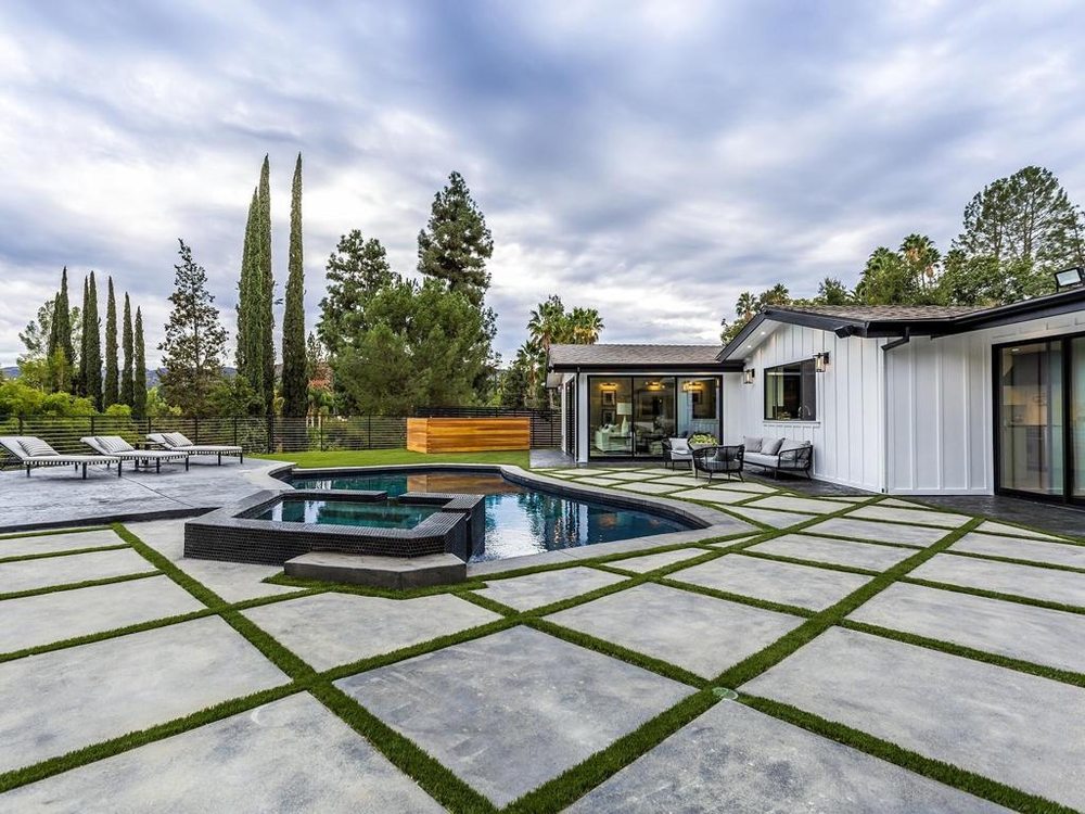 Slide of EcoStar Remodeling & Construction