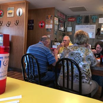 Dairy Mart - Nice diner - American Near Me - Jamestown, Tennessee