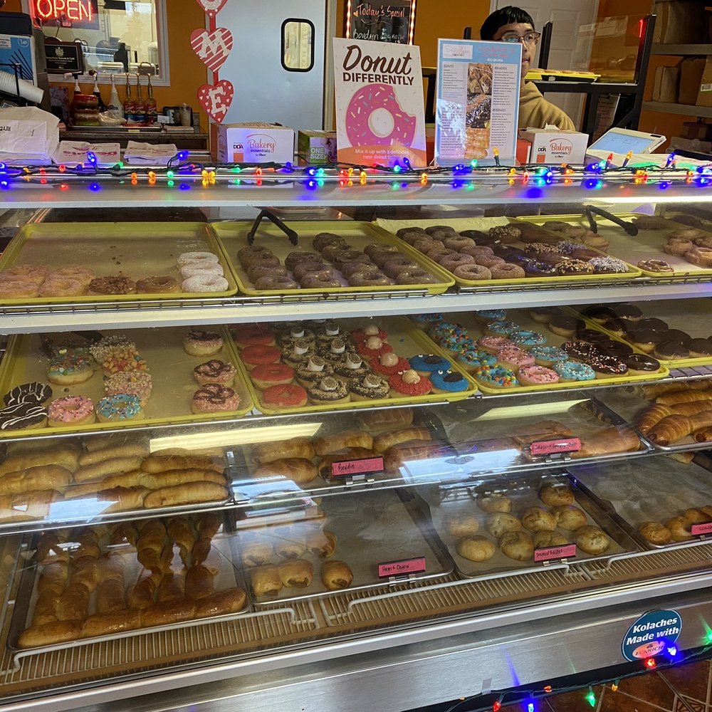 Robin’s Snowflake Donuts & Cafe - Decisions decisions - Donuts Near Me - Spring, Texas