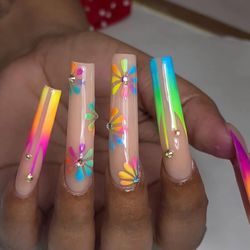 Gilbert Nail Lounge - Nails art