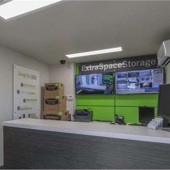 Extra Space Storage - Interior Units - Self Storage Near Me - Beaverton, Oregon