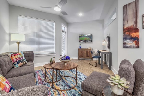 West End Station by null