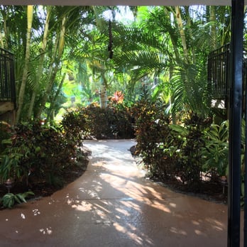 Hotel Isis - Entrance to the hotel - Hotels Near Me - Redington Shores, Florida