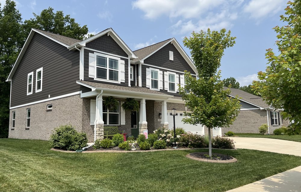 Bee Green Organic & Traditional Lawn & Plant Healthcare - tree service in Carmel, IN