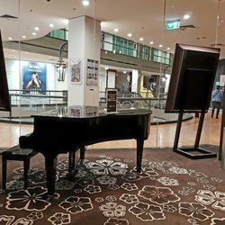 Palace Cinema Como - Grand piano
