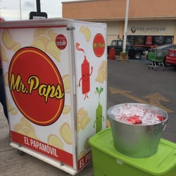 Papas gratis con Yelp en Mr Paps - Mr. Paps, y el papamóvil