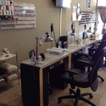Le Nails & Spa - Nail Salons Near Me - Lincoln, Nebraska