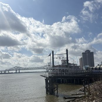 Steamboat NATCHEZ - Official Site - Natchez Ship - Boat Charters Near Me - New Orleans, Louisiana