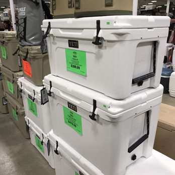 Sportman's Warehouse - Ice chests - Outdoor Gear Near Me - Roseburg, Oregon Sportman's Warehouse - Ice chests - Outdoor Gear Near Me - Roseburg, Oregon