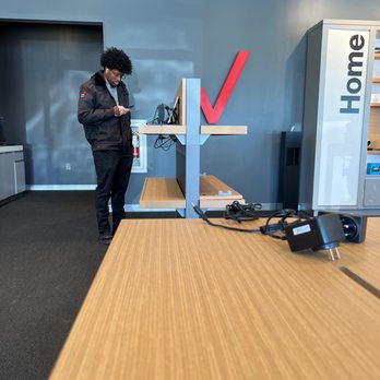 Verizon - In store - Mobile Phones Near Me - Mira Loma, California Verizon - In store - Mobile Phones Near Me - Mira Loma, California