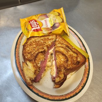 Gold Pan Pizza - Reuben - Pizza Near Me - Sturgis, South Dakota Gold Pan Pizza - Reuben - Pizza Near Me - Sturgis, South Dakota