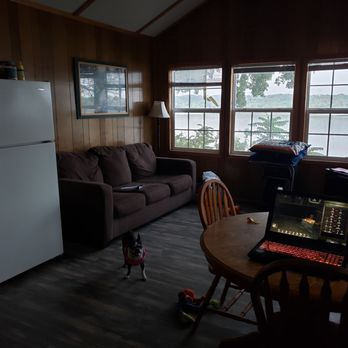 Lee's Grand Lake Resort - Inside cabin 9 - Resorts Near Me - Grove, Oklahoma Lee's Grand Lake Resort - Inside cabin 9 - Resorts Near Me - Grove, Oklahoma