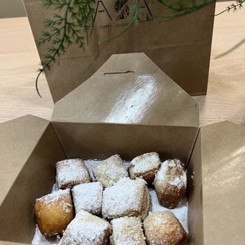Tasa Coffee Roasters - Beignets - Coffee Roasteries Near Me - Chicago, Illinois