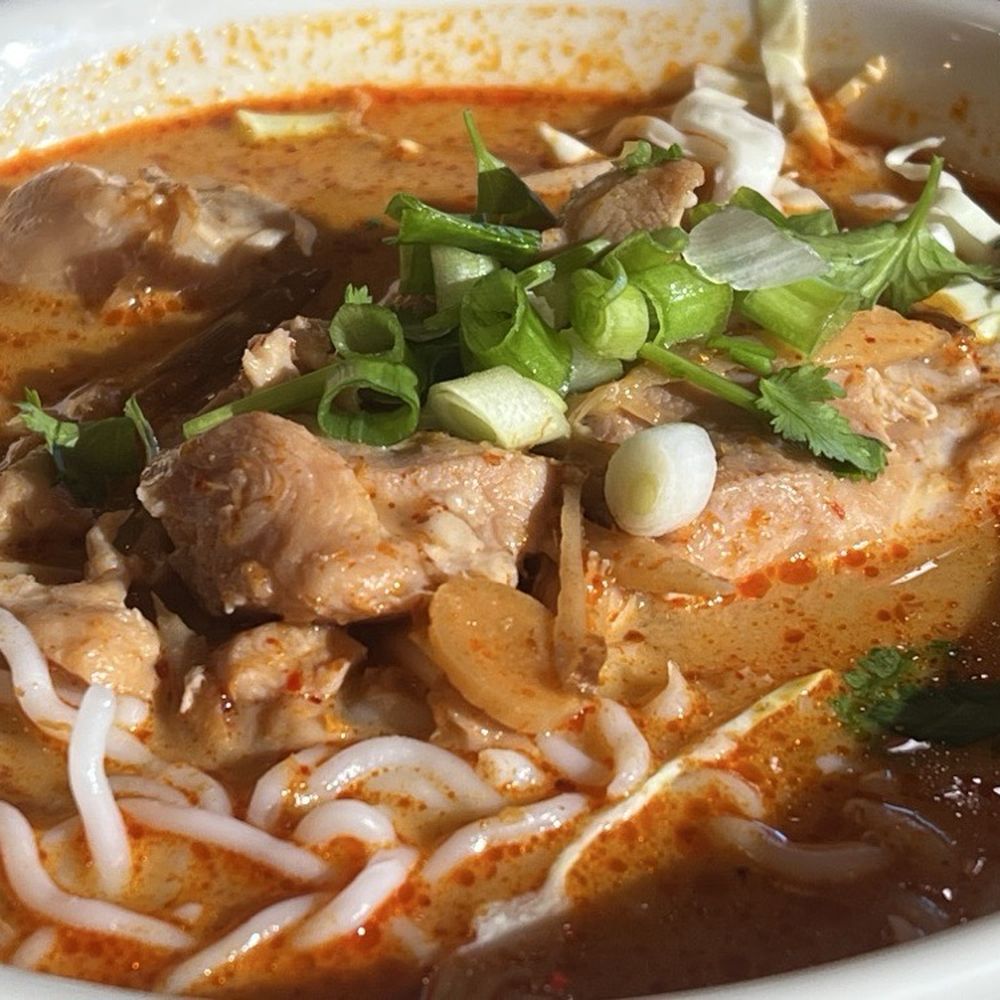 #29 (L) [ Lao's Vermicelli - Kaow Poont]