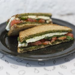 Amati Deli