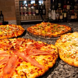The Pint House Bar and Grill - Aritsan Pizzas