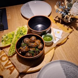 SOVA - Czech snails with green butter