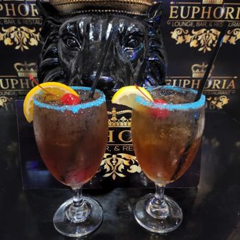 Euphoria  Lounge - Dusse Peach Tea and Hennessey Sweet Tea - Lounges Near Me - Humble, Texas