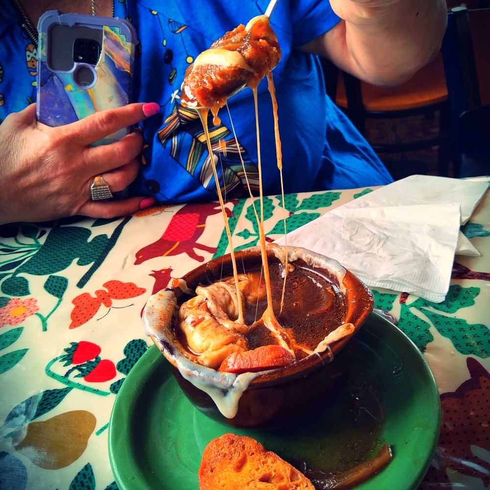 Pipers Restaurant - American Near Me - Flat Rock, Michigan