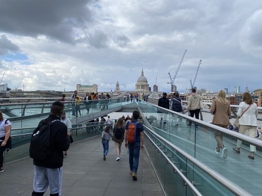 Millennium Bridge by null