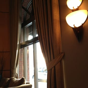 Hemispheres Restaurant & Bistro - Canadian (New) Near Me - Toronto, Ontario