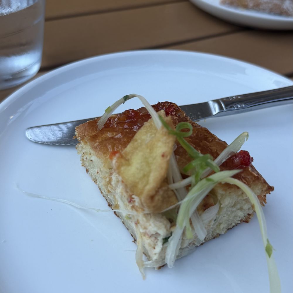 1/4 of the crab rangoon danish!