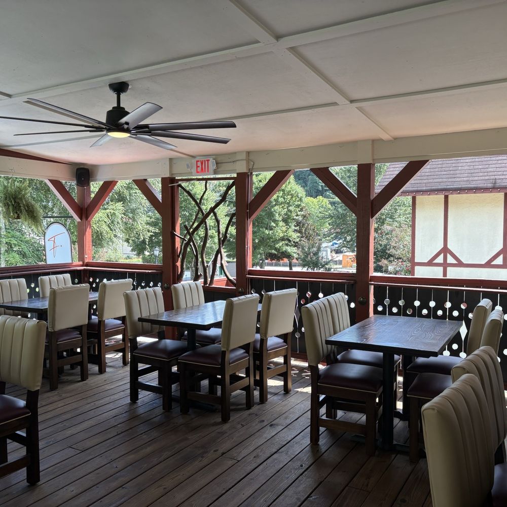 Francesco's restobar - Huge dining areas able to accommodate numerous patrons in 4 dining areas - Italian Near Me - Helen, Georgia Francesco's restobar - Huge dining areas able to accommodate numerous patrons in 4 dining areas - Italian Near Me - Helen, Georgia