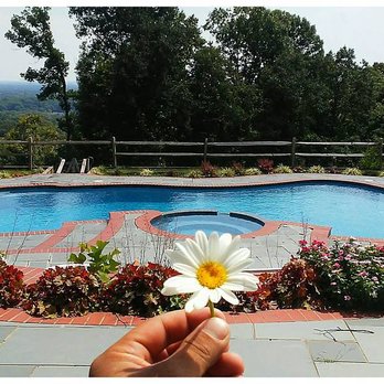 Flores Pools - Pool Cleaners Near Me - Furlong, Pennsylvania Flores Pools - Pool Cleaners Near Me - Furlong, Pennsylvania