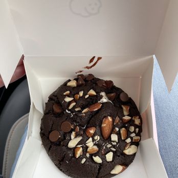Crumbl - Hampton - Rocky road - Bakeries Near Me - Hampton, Virginia Crumbl - Hampton - Rocky road - Bakeries Near Me - Hampton, Virginia