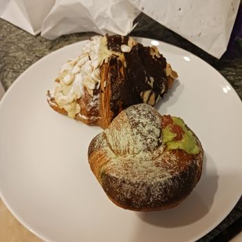 Baked Bar - Hazelnut-chocolate croissant and strawberry-matcha twist - Bakeries Near Me - Culver City, California
